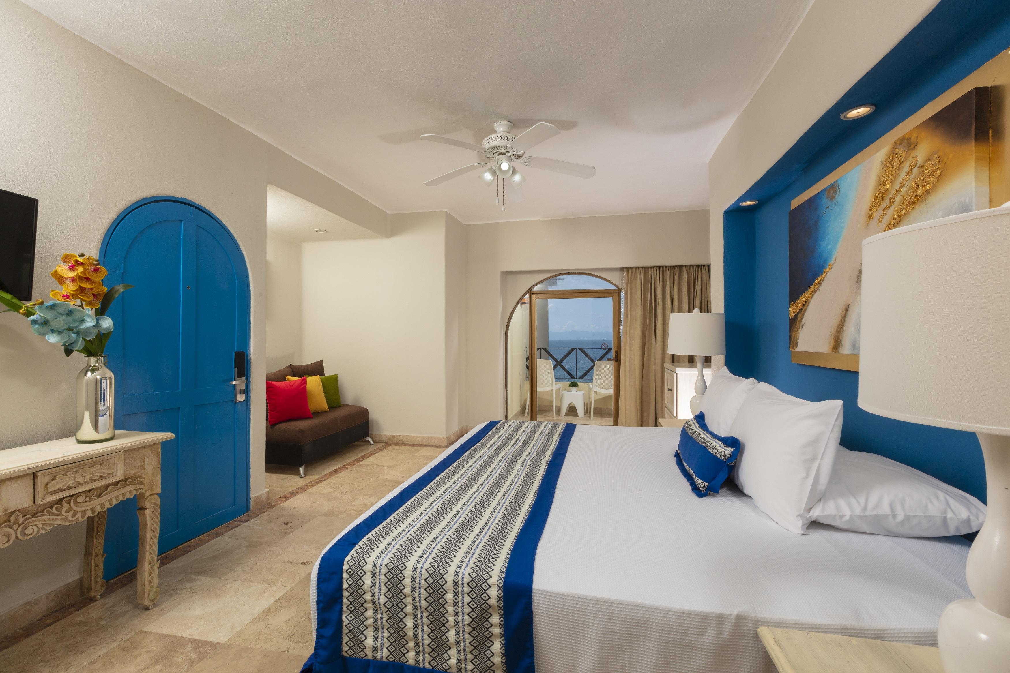 Blue Chairs Beachfront Resort Puerto Vallarta - Adults Only Экстерьер фото