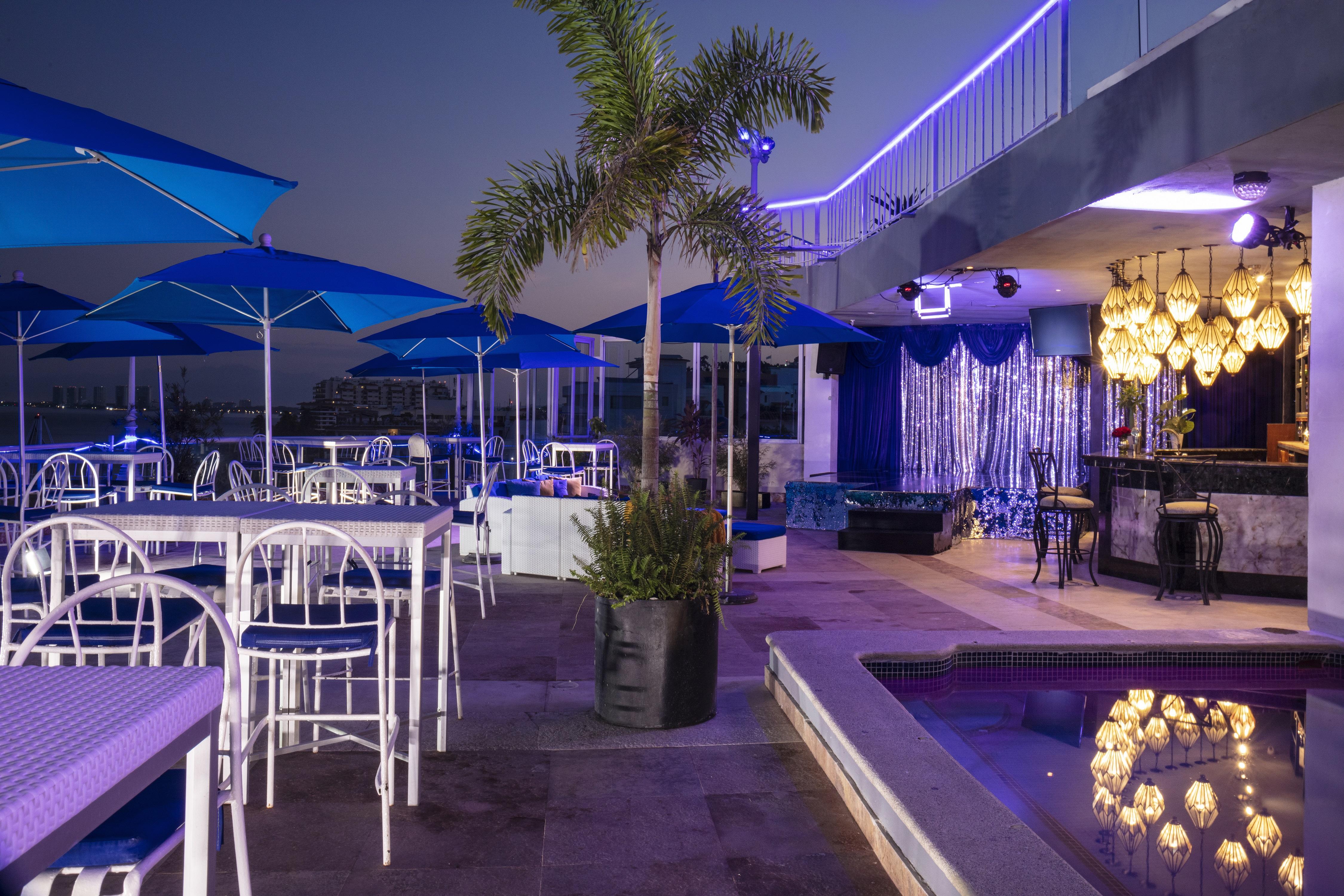 Blue Chairs Beachfront Resort Puerto Vallarta - Adults Only Экстерьер фото